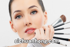 皮肤黄如何选择口红颜色?如何挑选一只适合的口红?