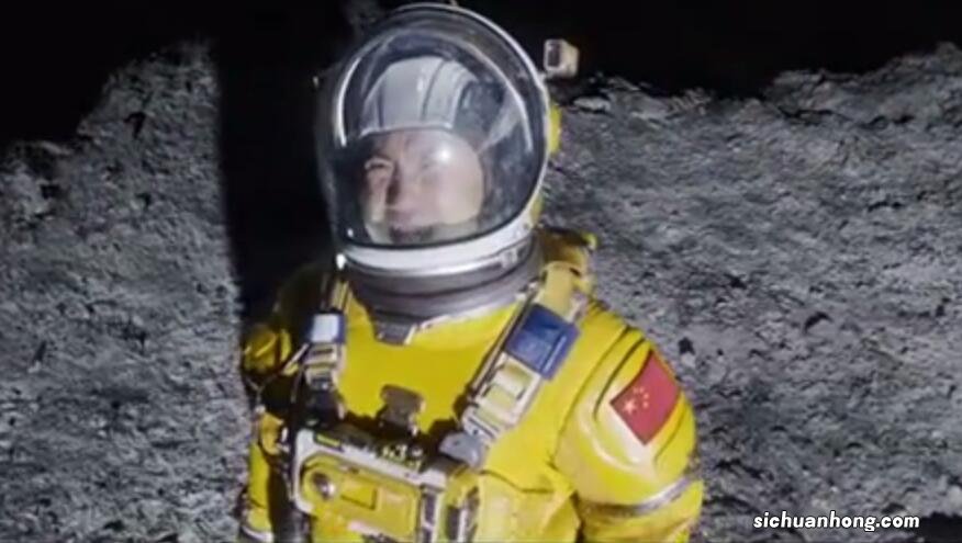 《独行月球》票房破29.5亿 片方起诉三名造谣者