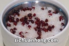 哪些祛斑精华使用最有效?按摩脸部可以祛斑美白吗?