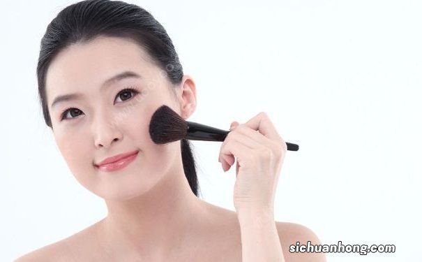 药妆化妆品哪款比较好用?化妆该怎样进行?