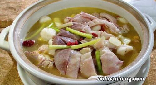 猪肚跟什么一块炖