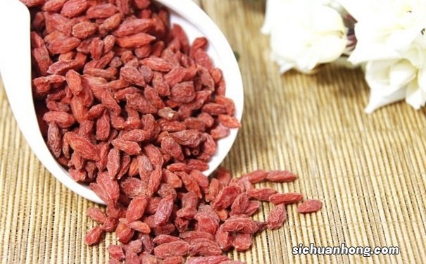 脂肪肝能吃枸杞吗？枸杞子的营养功效是什么？