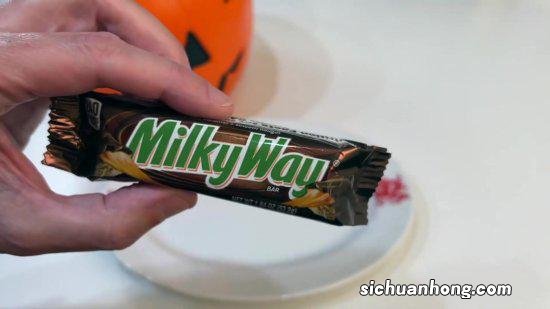 小心误食！万物皆可《DOOM》：万圣节糖果特供版