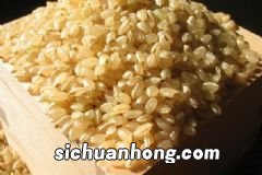如何煎鱼不粘锅不掉皮？煎鱼时怎么不粘锅？