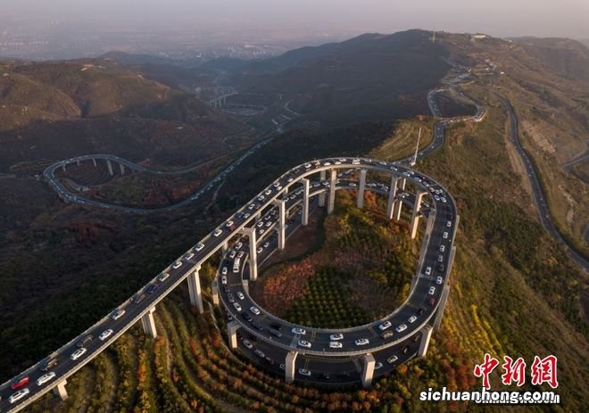 深秋时节 太原天龙山进入最佳观赏季