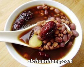 红豆煲鸡汤有什么工能