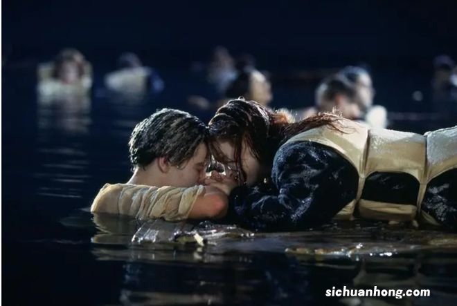 《泰坦尼克号》女主：以后不会再跟卡梅隆合作，恨不得想给他一刀