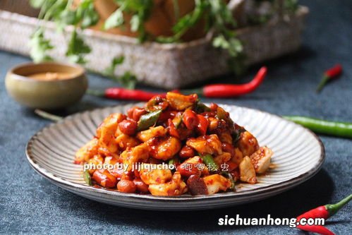 宫爆鸡丁做法先放什么