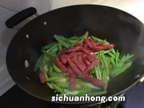 广味香肠可以炒什么菜