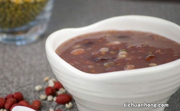 黑芝麻红枣粥如何制作？黑芝麻红枣粥的功效有哪些？