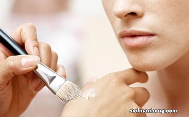 先用防晒霜还是BB霜？防晒霜的使用顺序是什么？