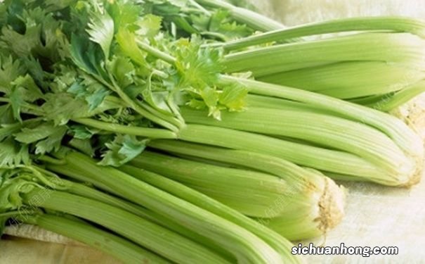 常吃蔬菜对身体好：菠菜和芹菜都有哪些功效与作用？