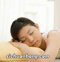 落枕是由哪些原因造成的?