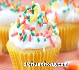 蛋糕上撒的脆片是什么