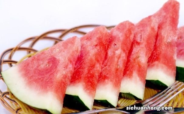 吃西瓜大便为什么是红色的?吃西瓜后拉屎红色怎么办?