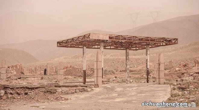 甘肃酒泉石油小镇,九层妖塔拍摄地:八十年代一夜之间变成废墟