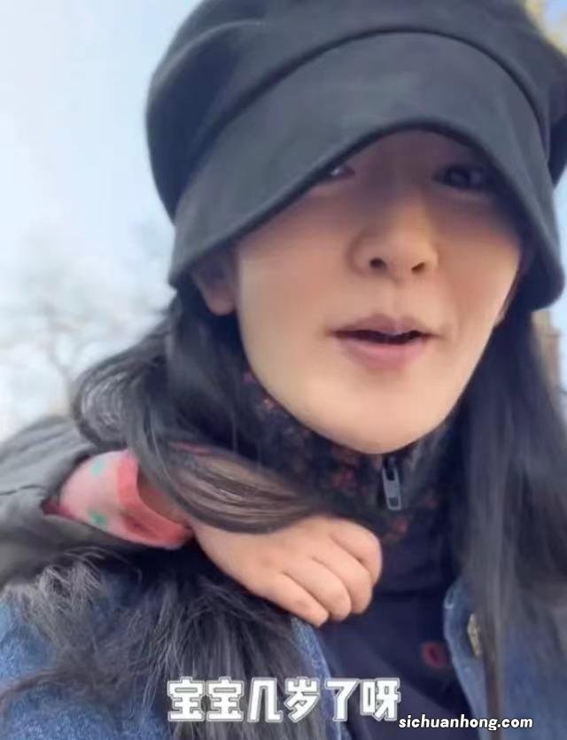 谢娜带三女宝大闹动物园,却有眼尖的网友惊叹:脸这是怎么了?