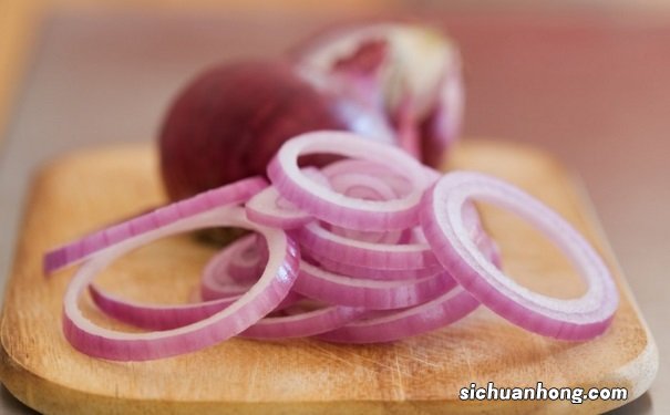 吃洋葱能治失眠吗？怎么吃洋葱治疗失眠？