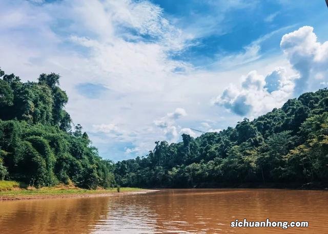 西双版纳,左手老挝冰咖啡,右手榴莲菠萝蜜,火过三亚真的不简单