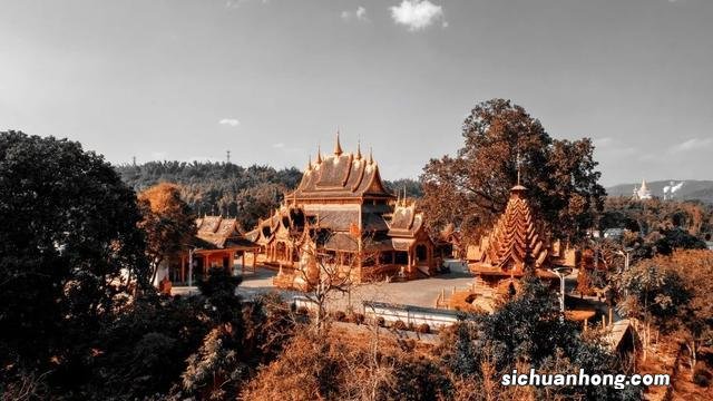 西双版纳,左手老挝冰咖啡,右手榴莲菠萝蜜,火过三亚真的不简单