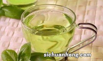 为什么绿茶泡出来是红色的水
