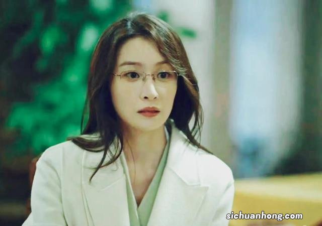 猫头鹰有耳朵吗