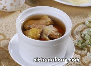 鸽子汤小朋友喝放什么