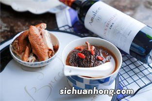 红酒炖鸡炖多久