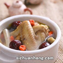 感冒了熬鸡汤放什么好