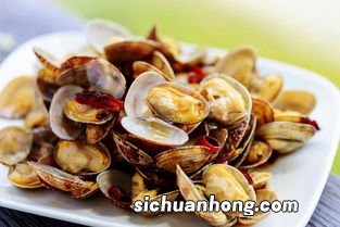 贝壳里有黄色的肉的海鲜是什么