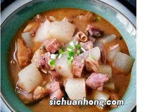 萝卜炖牛肉的做法