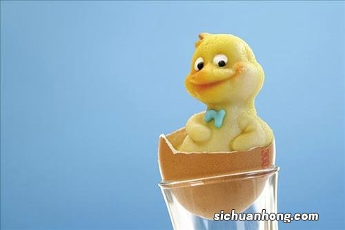 怎样取完整的空鸡蛋壳
