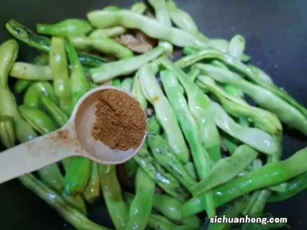 毛豆角煮多长时间就熟了