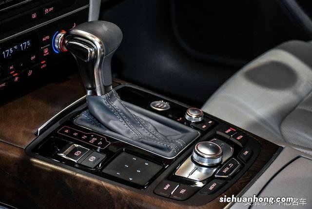 未若柳絮因风起的意思