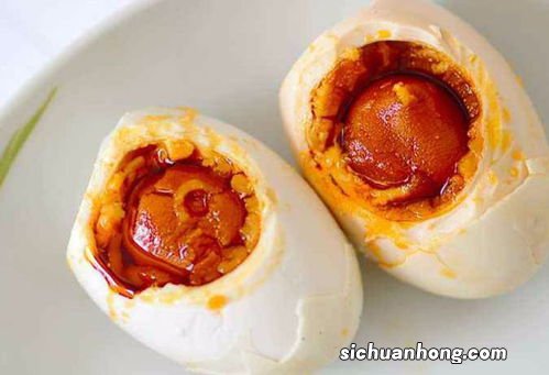 鸭蛋怎么腌制出油窍门