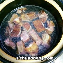 烟熏排骨炖什么好吃