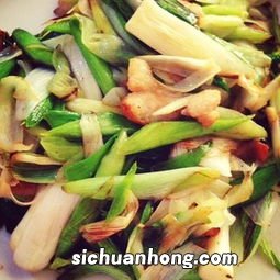 炒菜什么时候放蒜好