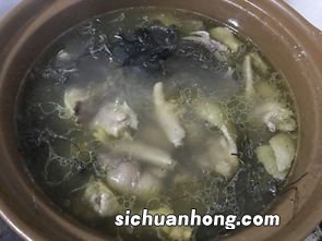 地胆头和什么煲鸡汤