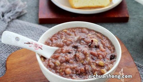 豆子泡一天后煮多久