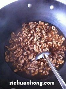 干核桃仁什么颜色的好