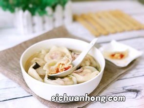 馄饨里怎么放鸡蛋