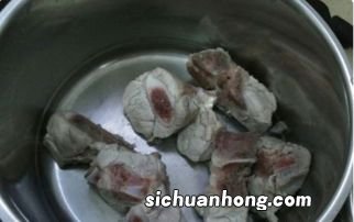 猪腰能和什么一起煲汤