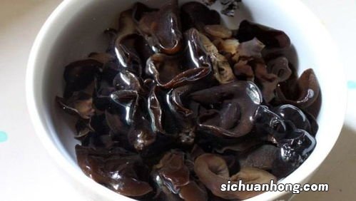 木耳用凉水泡多久