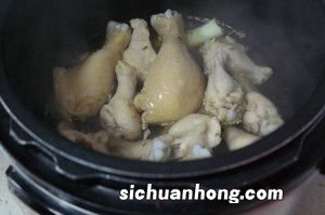 一般电饭煲炖鸡要多久