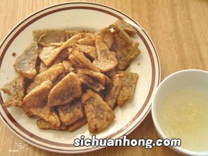 北京炸灌肠怎么吃