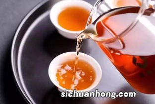 大红袍泡出来什么颜色