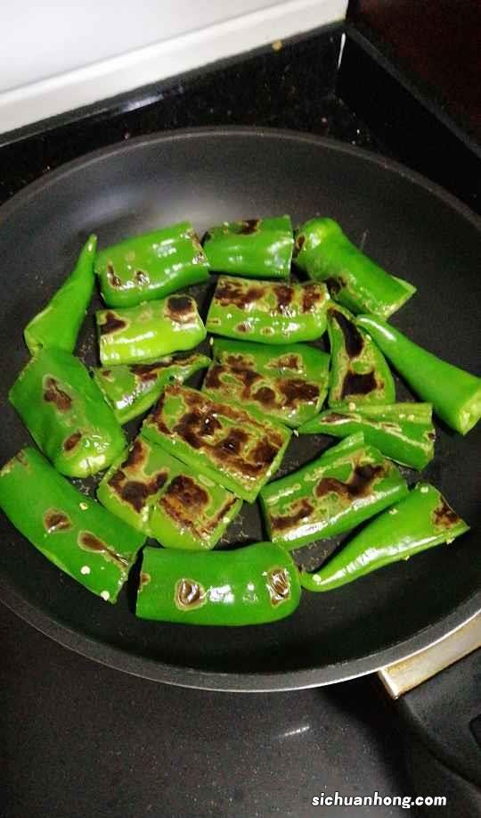 虎皮辣椒怎么做严里