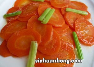 胡萝卜怎么削成方块