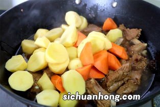 胡萝卜块怎么炖好吃吗