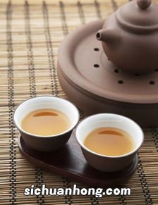 茶水和什么在一起吃会起反应